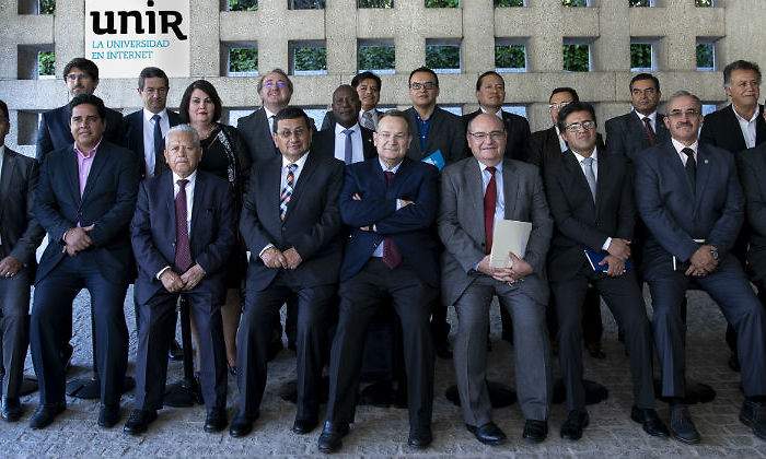 foto_grupal_firmaconvenia_MejiaLequerica_1-defini.jpg