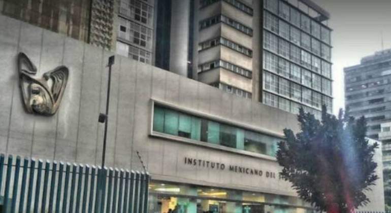 IMSS-GERMAN-MARTINEZ-AMLO.jpg