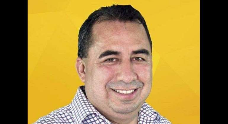 Ejecutan a aspirante del PRD a alcaldía de Zihuatanejo Ejecutan a aspirante del PRD a alcaldía de Zihuatanejo