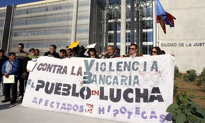 desahucios-pancarta-efe.jpg
