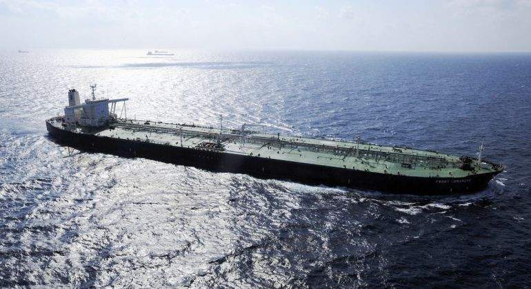 barco-buque-petroleo-oceano-bloomberg.jpg