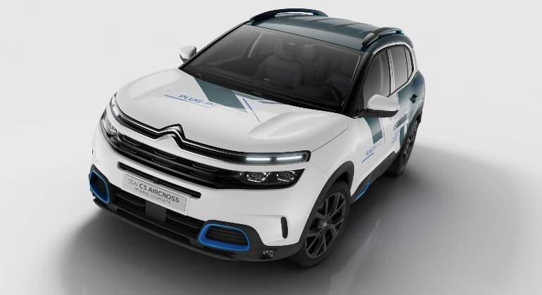 citroen-C5-Aircross-Hybrid-Concept-2018-01.jpg