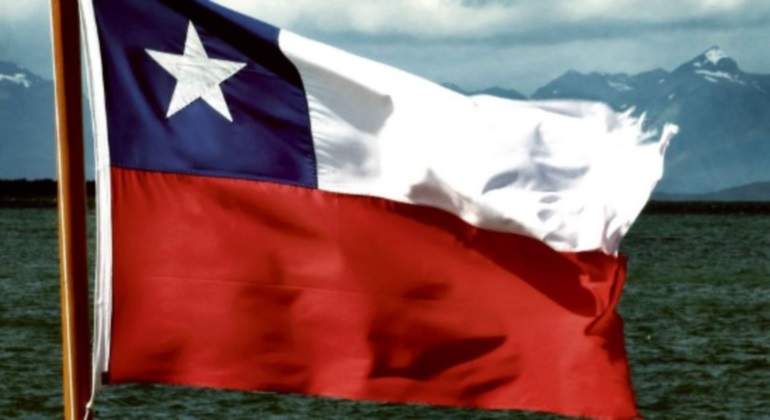 bandera-chile-rara-archivo-770x420.jpg