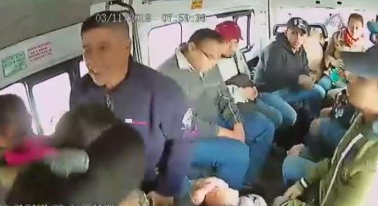 asalto-combi-neza-extorsion.jpg