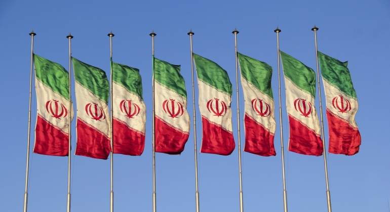 iran-banderas-dreamstime-770x420.jpg