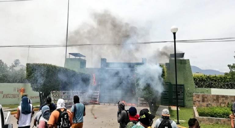 ataque-normalistas-ejercito--770-420--ReporTorres.jpg