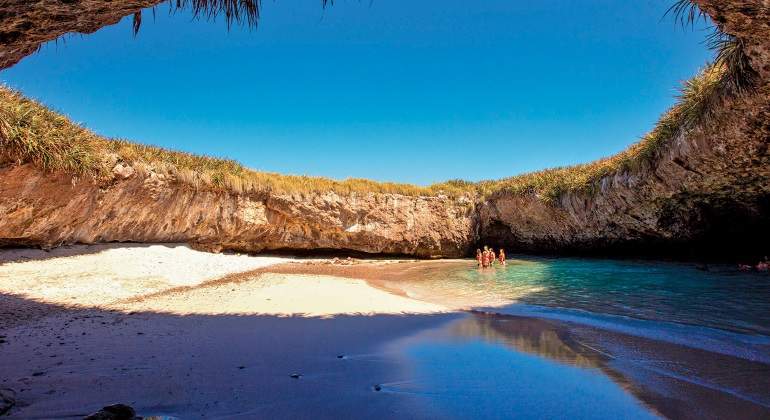 nayarit-marietas-770.jpg