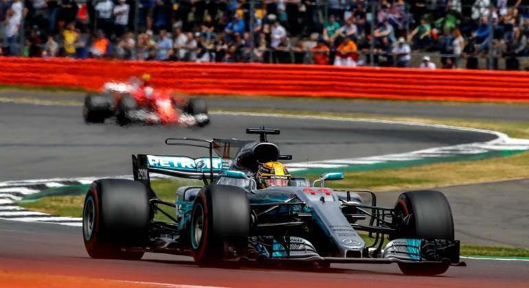 hamilton-lewis-silverstone-efe.jpg