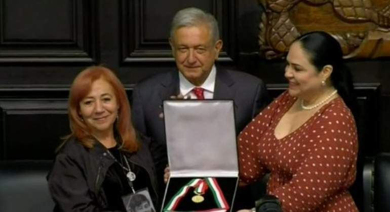 rosario-ibarra-senado-medalla.jpg