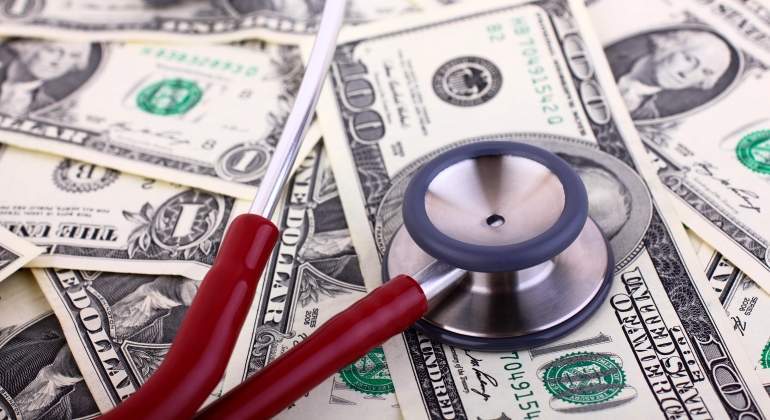 dolares-salud-sanidad-getty.jpg