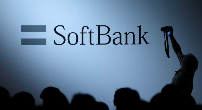 softbank-bloomberg.jpg