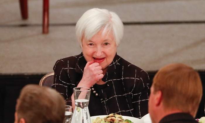 yellen-pensativa.jpg