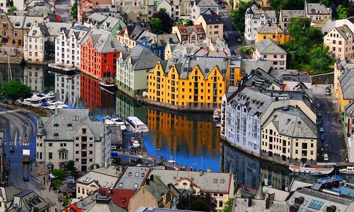 noruega-ausland.jpg
