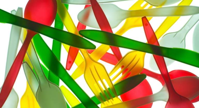 cubiertos-plastico-dreamstime-770x420.jpg