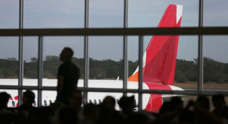 Avin de Avianca en pista