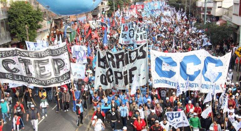 Marcha-reclamo-por-la-ley-de-emergencia-alimentaria.jpg