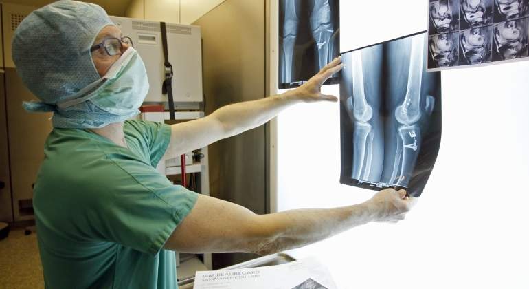 Doctor-reuters.jpg
