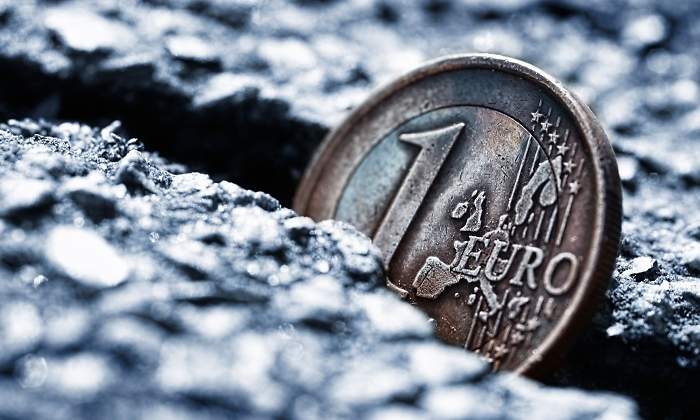 euro-crack-ground.jpg
