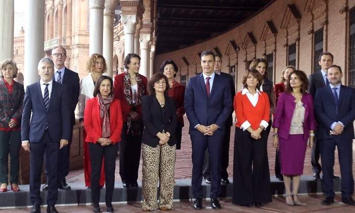sanchez-con-ministros-ep.jpg