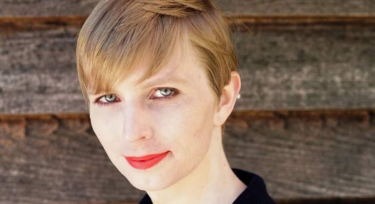 Chelsea Manning publica primera foto luego de transición a mujer Chelsea Manning publica primera foto luego de transición a mujer
