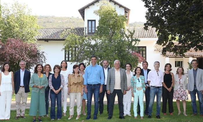 pedro-sanchez-ministros-verano-2018.jpg