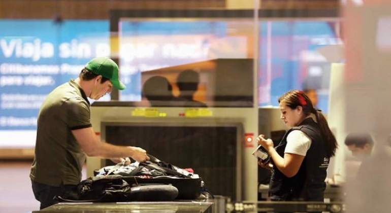 Entra en vigor seguridad más estricta en vuelos a Estados Unidos