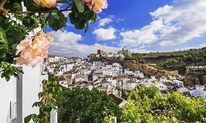 770x420-setenil-de-las-bodegas-ruta-cadiz.jpg