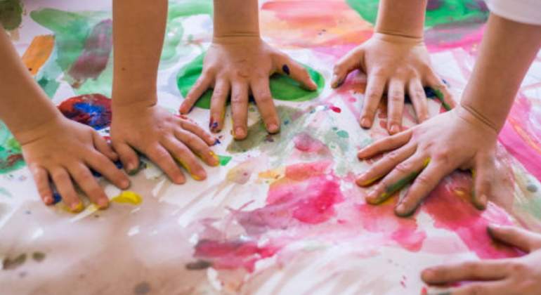 manos-kinder-istock-770.jpg