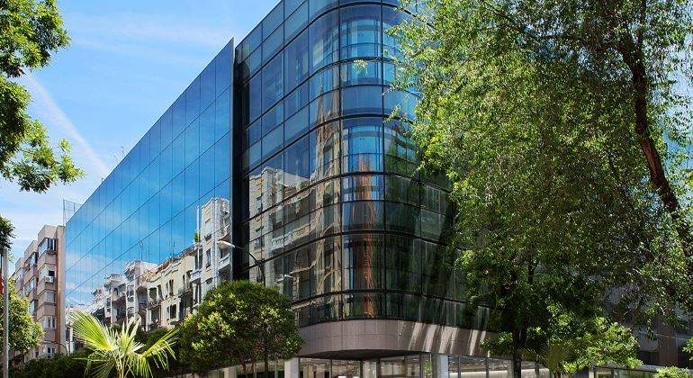 edificio-oficinas-ramon-cruz-770.jpg