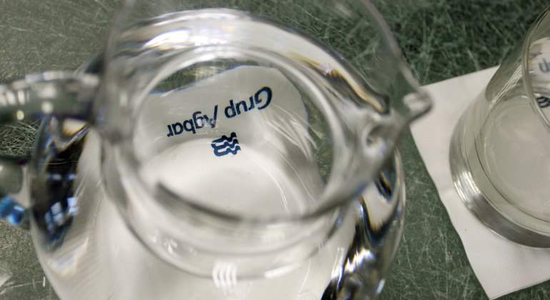 jarra_agbar_agua_luis_moreno.jpg