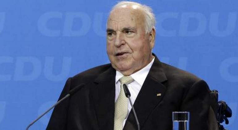 http://s04.s3c.es/imag/_v0/770x420/8/4/4/helmut-kohl-efe.jpg