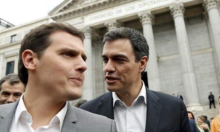 rivera-sanchez-congreso-21abril-efe.jpg