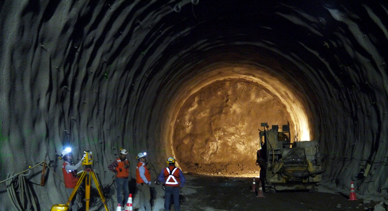 chuquicamata-tunel-reuters.png
