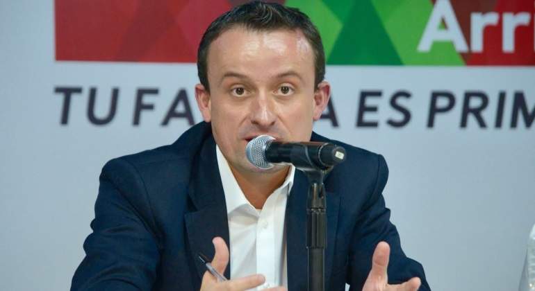 Mikel-Arriola-Twitter-Capital.jpg