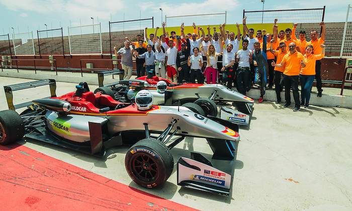 goldcar-racing-experience-01.jpg