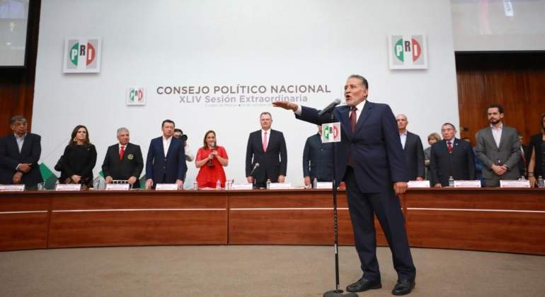 Arturo Zamora Jimnes secretario general del PRI
