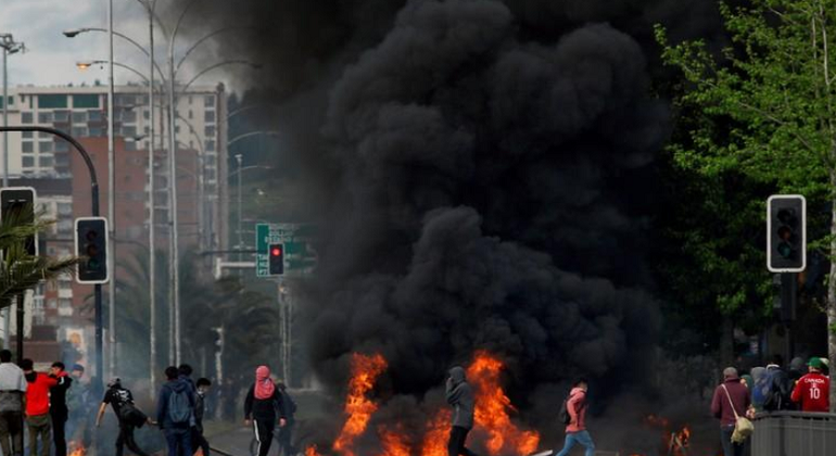 protesta-barricada-reuters-chile.png