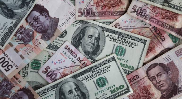 BILLETES-PESO-DOLAR-REUTERS-770.jpg