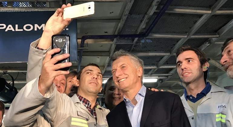 MacriSelfie770.jpg