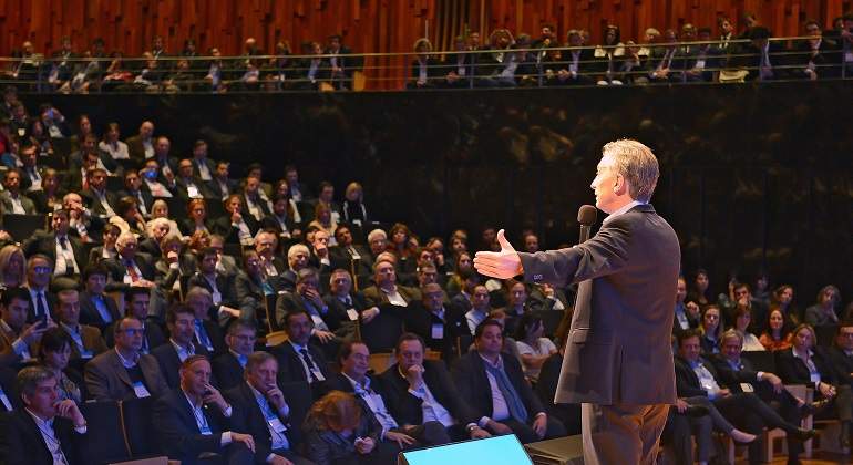Macri_Gabinete_ampliado3.jpg