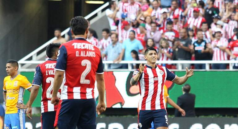 chivas-pulido-tigres-efe.jpg