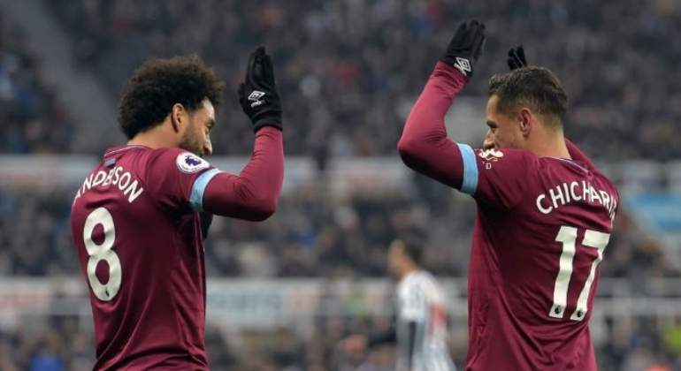 chicharito-west-ham-punteria.jpg
