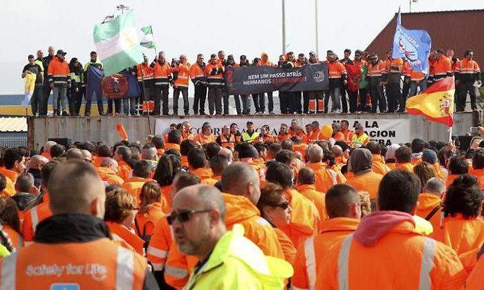estibadores-protesta-efe-770.jpg