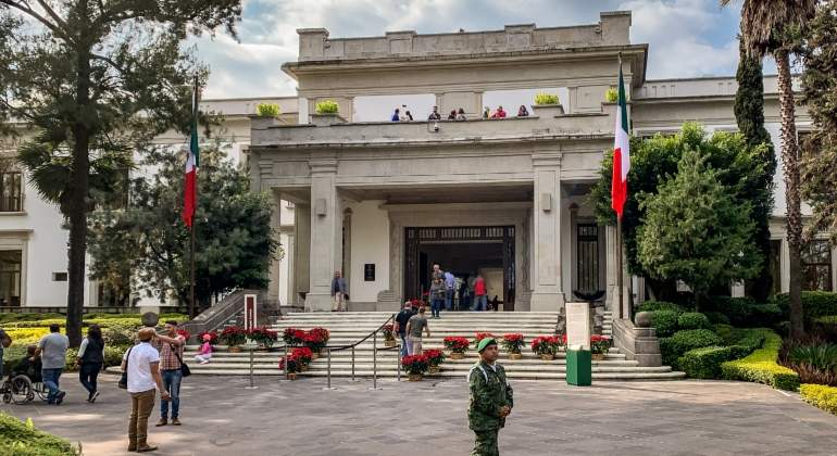 los-pinos-chapultepec.jpg