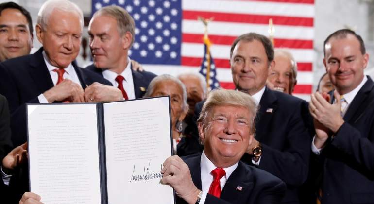 trump-firma-reuters-770.jpg