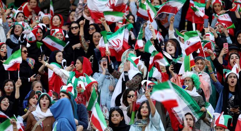Mujeres-iranies-primer-partido-de-fut-en-40-anos-reuters.jpg