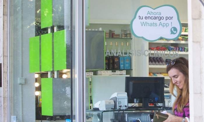 farmacia-whatsapp-sinmovil.jpg