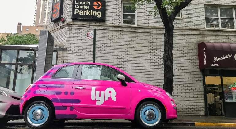 lyft-coche-rosa-dreamstime-770x420.jpg