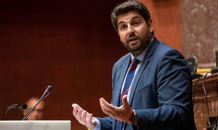 lopez-miras-investidura-murcia-efe.jpg