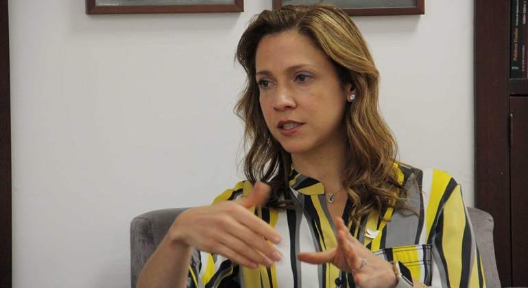 ministra-lacoture